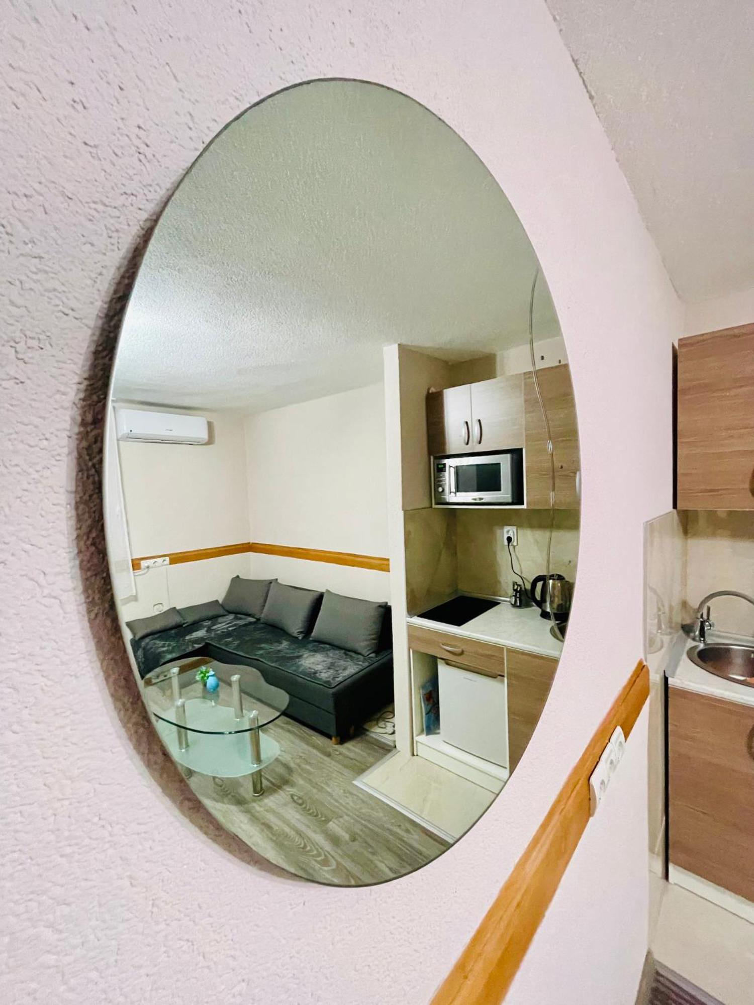 T&N Studio-Center-Free Parking,Ac,Train-Bus Station Sarajevo Bagian luar foto