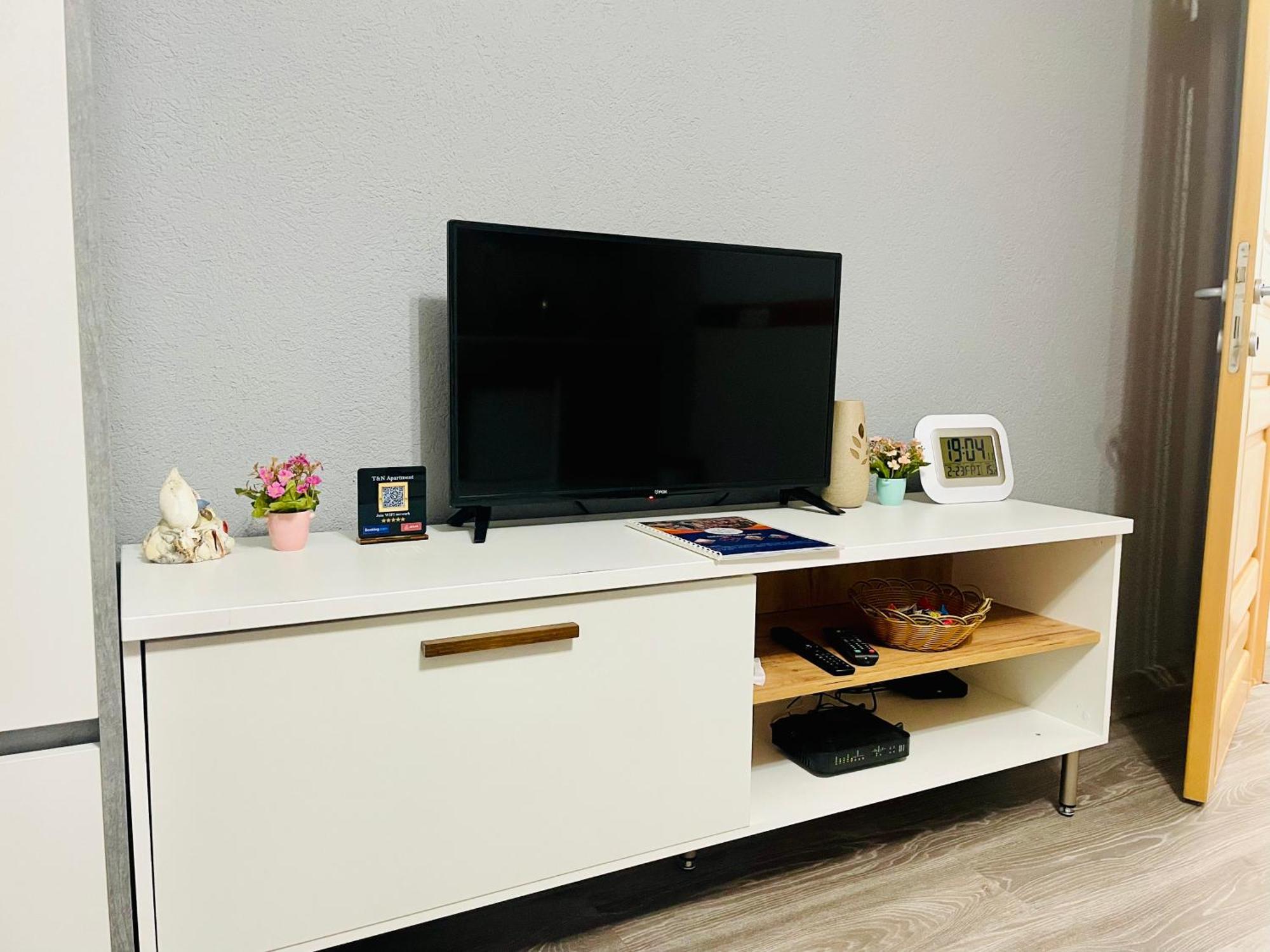 T&N Studio-Center-Free Parking,Ac,Train-Bus Station Sarajevo Bagian luar foto