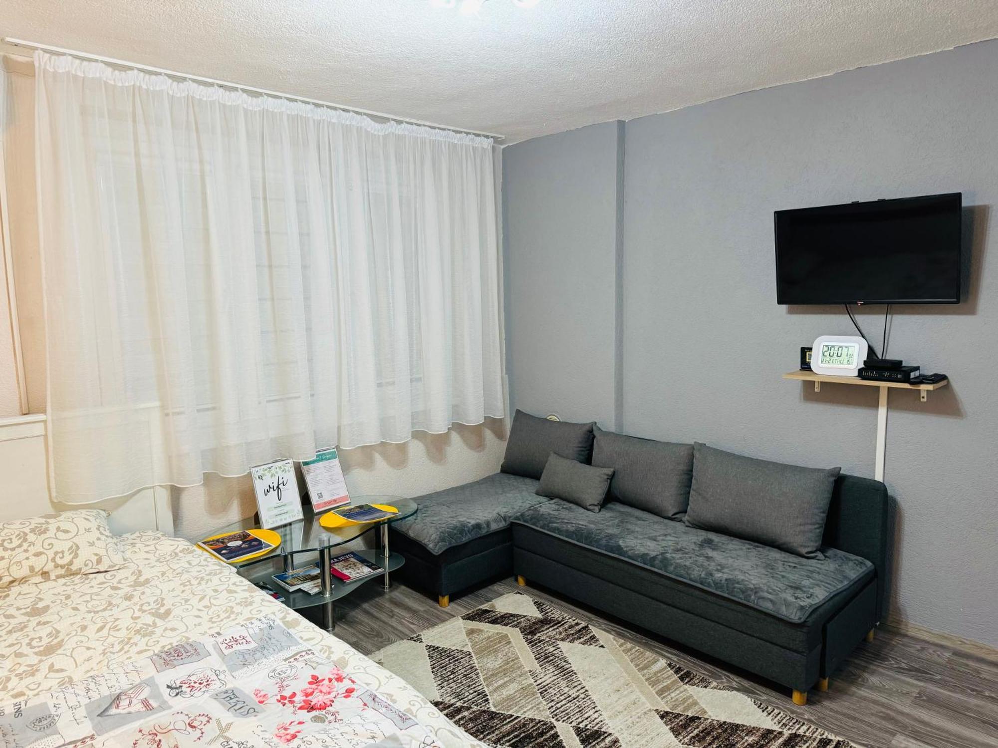 T&N Studio-Center-Free Parking,Ac,Train-Bus Station Sarajevo Bagian luar foto