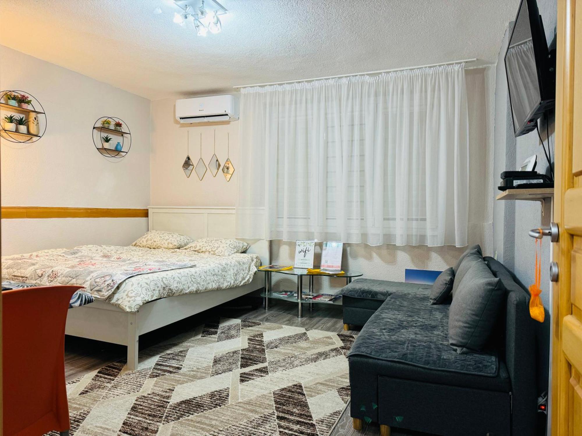 T&N Studio-Center-Free Parking,Ac,Train-Bus Station Sarajevo Bagian luar foto