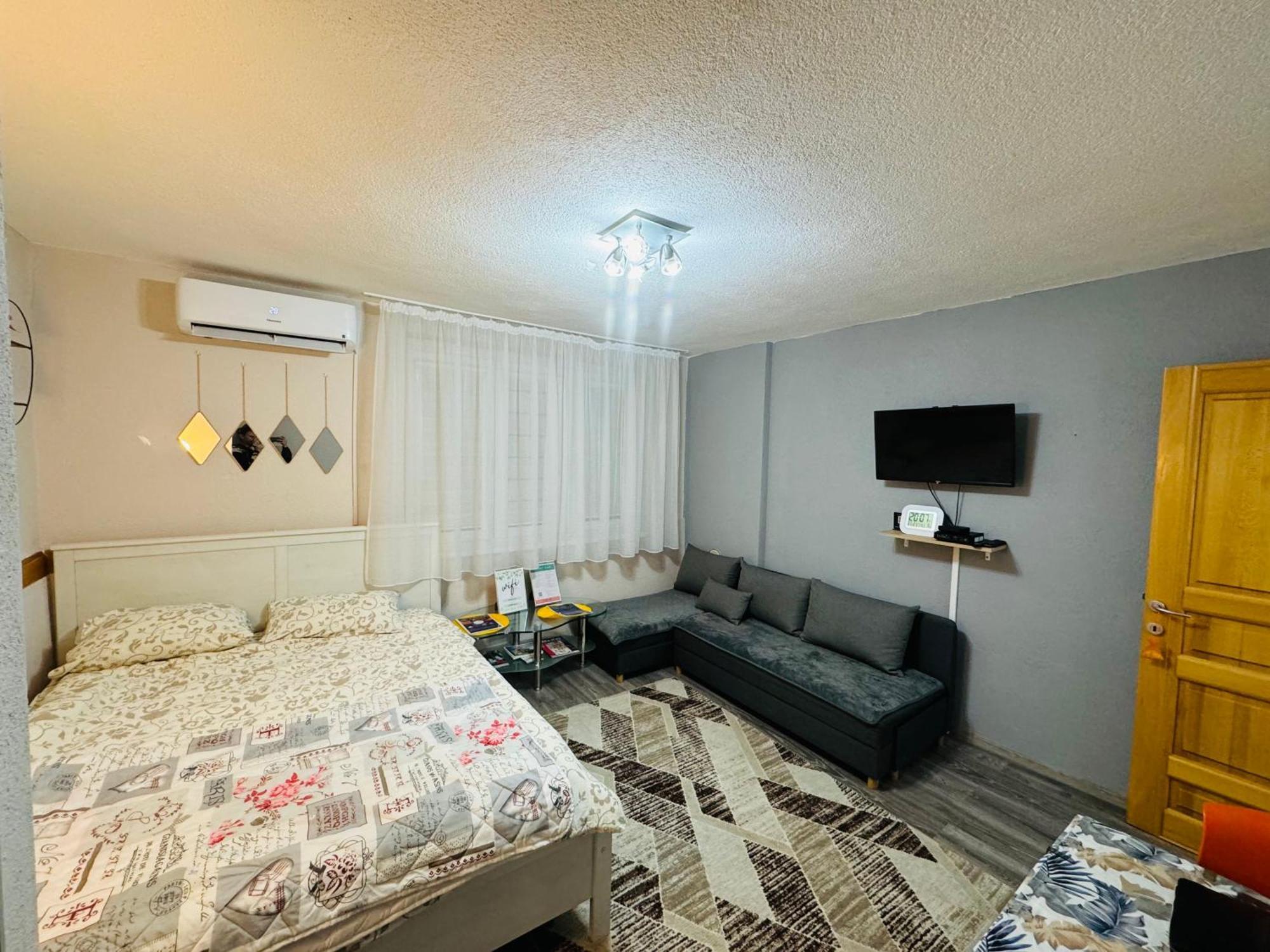 T&N Studio-Center-Free Parking,Ac,Train-Bus Station Sarajevo Bagian luar foto
